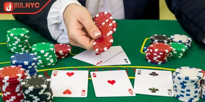 Baccarat J88 Khám phá Sức Hấp dẫn Của Trò Chơi Bài Hoàng Gia 2 Baccarat J88 hành trình từ quý tộc đến thế giới ảo