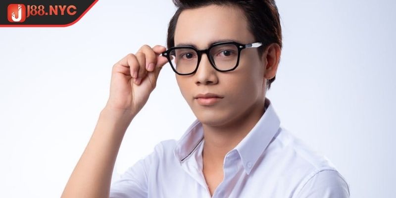 CEO Tín Pao 2 CEO Tín Pao từ sinh viên bán thời gian đến lãnh đạo J88