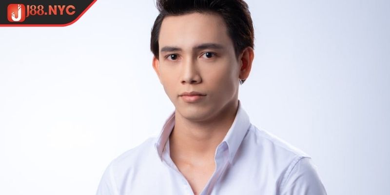 CEO Tín Pao 1 Tiểu sử CEO Tín Pao